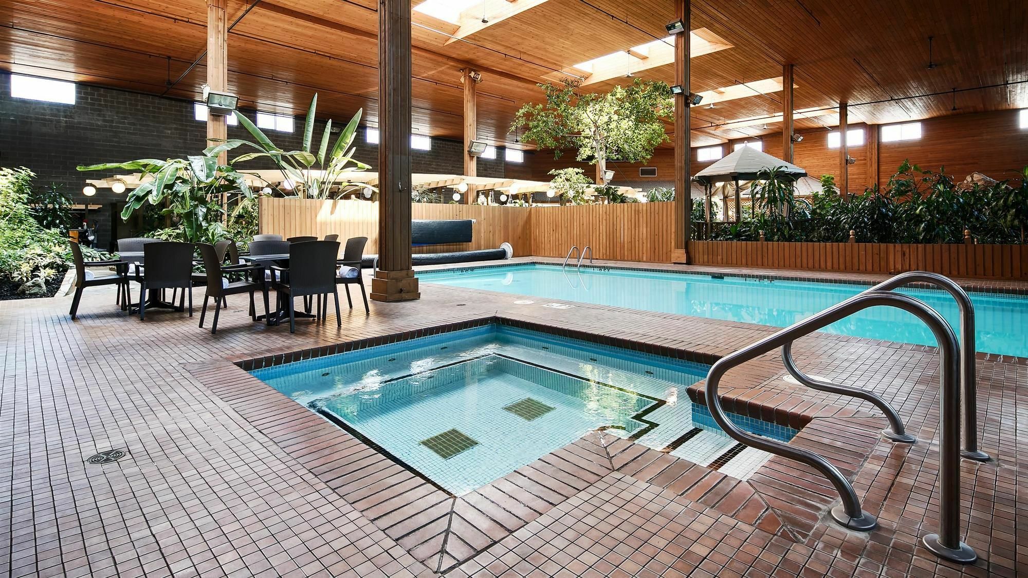 Surestay Hotel By Best Western Chilliwack Extérieur photo