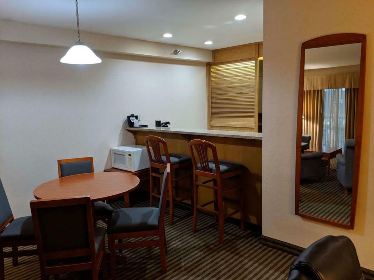 Surestay Hotel By Best Western Chilliwack Extérieur photo